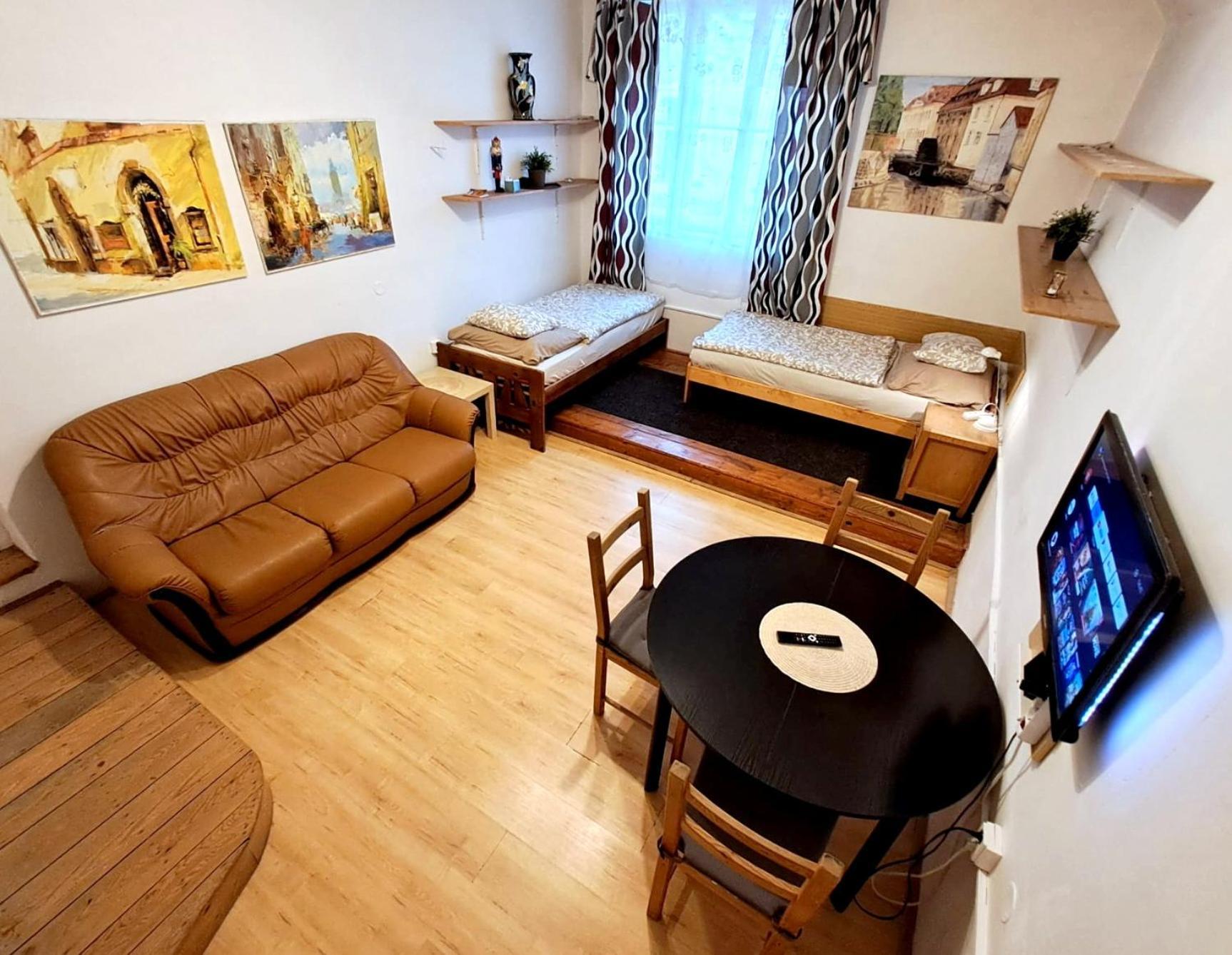 Old Town & Parking Assistance Apartment ปราก ภายนอก รูปภาพ