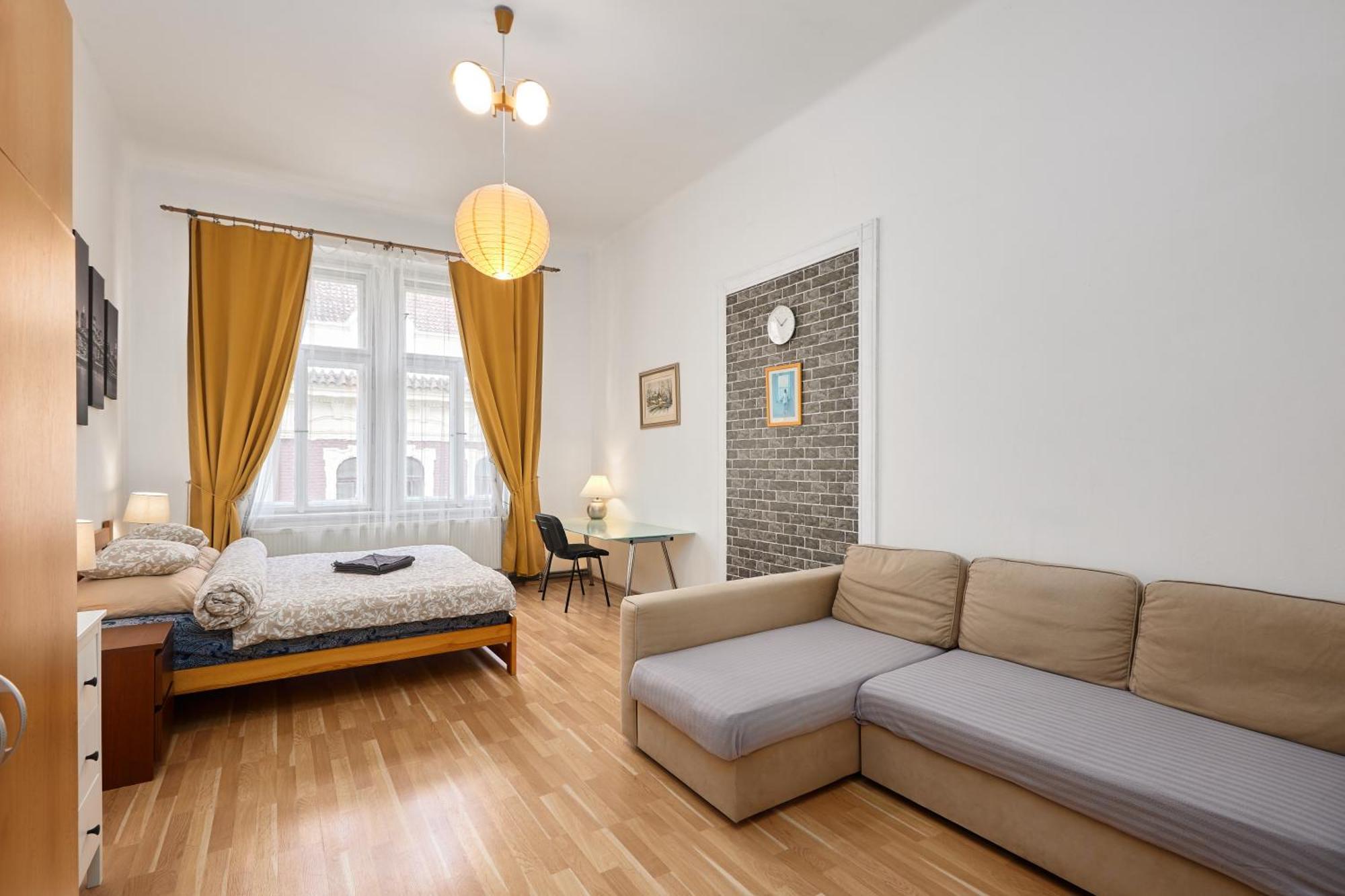Old Town & Parking Assistance Apartment ปราก ภายนอก รูปภาพ